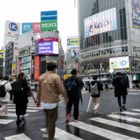 ポスターで足を止めさせるには？数秒で伝えるレイアウト術